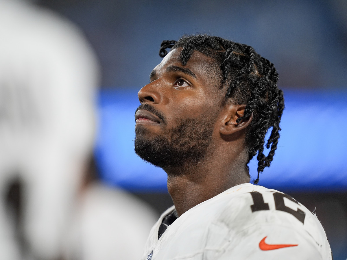 Fans Accuse Cleveland Browns Of 'Mistreating' Shedeur Sanders - The Spun