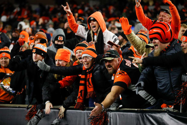 Bengals fans get ready for game in Nashville