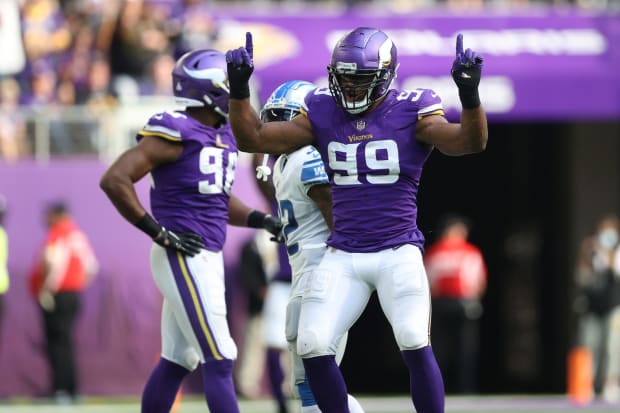 Report: Vikings shopping around disgruntled Pro Bowl DE Danielle