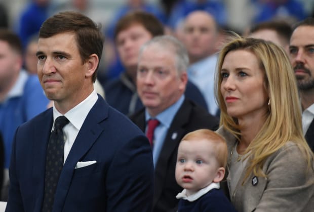 Photos: Meet The Wife Of Giants Legend Eli Manning - The Spun: What's  Trending In The Sports World Today