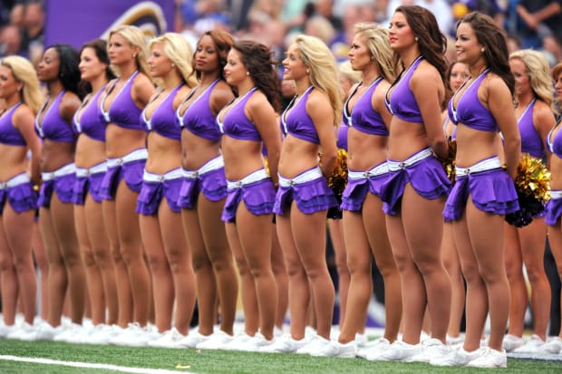 minnesota vikings cheerleaders swimsuit