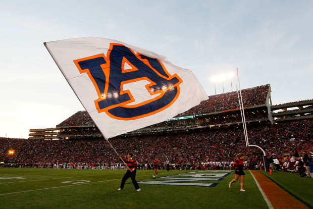 Four-star 2018 LB Michael Harris commits to Auburn over Alabama