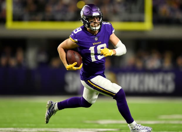 There's nothing fancy about it. It's bleacher seats.” Vikings WR Adam  Thielen isn't a fan of Lambeau Field. - The SportsRush