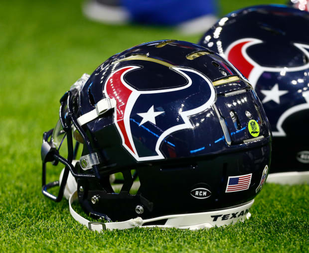 Texans RB Reportedly Arrested On Troubling Charge - The Spun