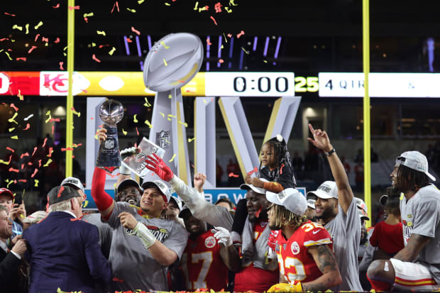 NFL Fans React To Chiefs Super Bowl Champion's Retirement - The Spun:  What's Trending In The Sports World Today