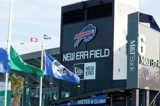 Intoxicated fan falls into New Highmark construction site prior to Bills  game