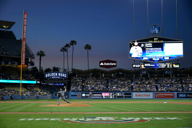 Fans flood Dodger Stadium for 2022 Home Opener; Treated to flyover