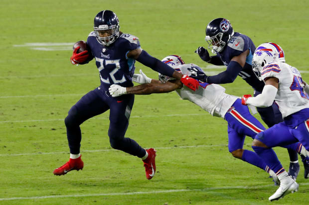 Photos: Tennessee Titans host the Buffalo Bills in Tuesday night game