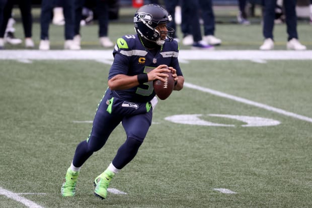 Seahawks surging, put clamps down in dominant win over Giants