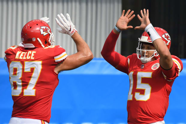 Patrick Mahomes draws laughter at White House as he steers Travis Kelce  away from microphone