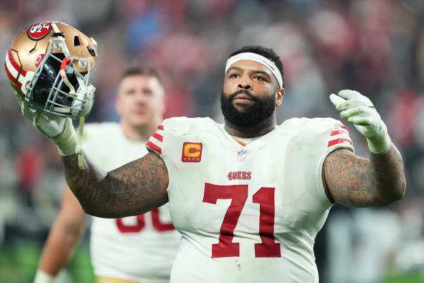 49ers' Trent Williams appears to throw punch on Giants defensive lineman;  avoids ejection