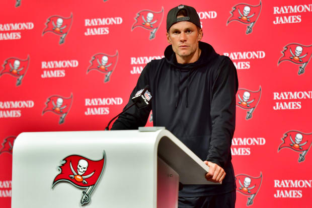 Tom Brady's admirer Veronika Rajek calls out Bucs after playoff loss