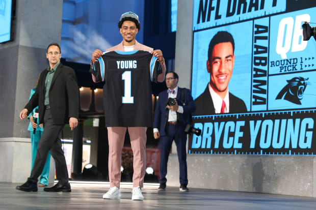 Preseason Blitz: Top overall pick Bryce Young looks fine in first snaps for  Panthers