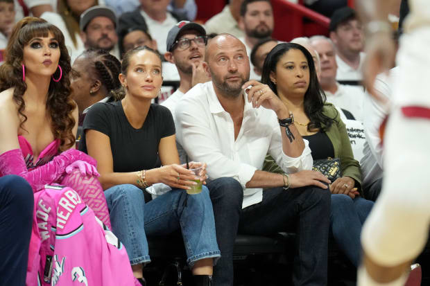 Who is Derek Jeter's Wife, Hannah Davis? - About Derek Jeter's