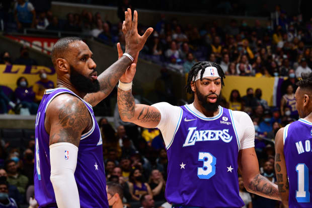 Video: LeBron James Lakers Jerseys Just Hit NBA Stores - The Spun: What's  Trending In The Sports World Today