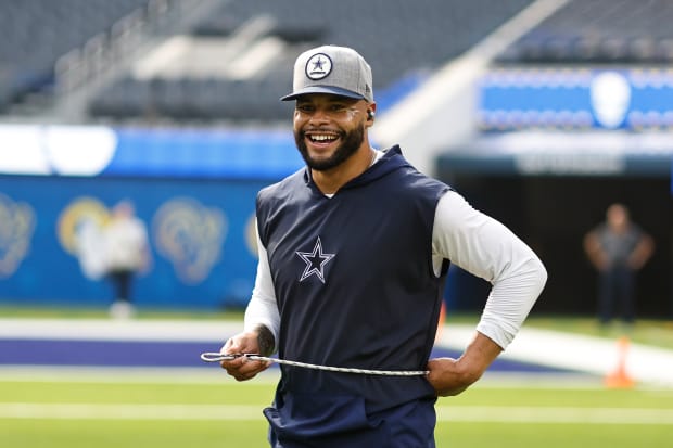 Dak Prescott's Girlfriend's Gameday Outfit Went Viral Yesterday - The Spun:  What's Trending In The Sports World Today