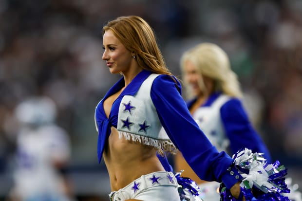 Lions Cheerleader Turning Heads Before Thursday Night's Game, The Spun