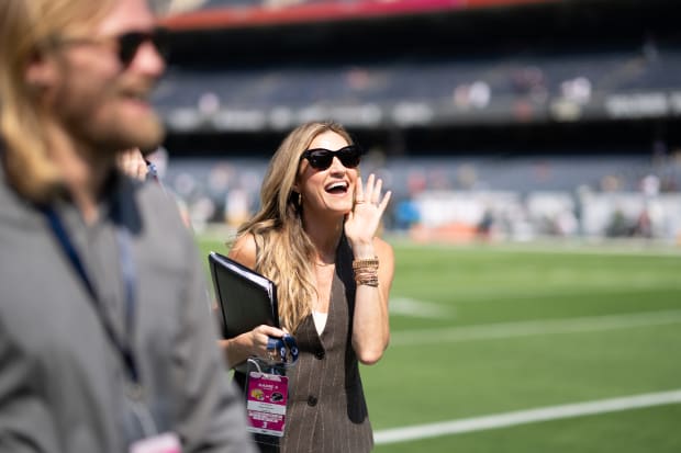 IMAGE DISTRIBUTED FOR NFL - Erin Andrews introducers WEAR, her line of NFL  clothing for women, on Tuesday, Sept. 24, 2019 in New York. (Charles  Sykes/AP Images for NFL Stock Photo - Alamy