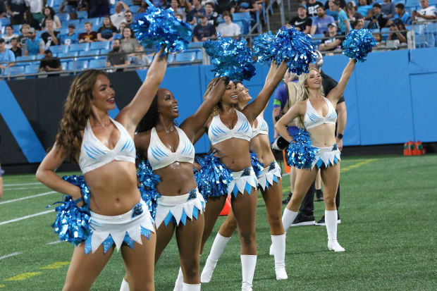 Lions Cheerleader Turning Heads Before Thursday Night's Game, The Spun