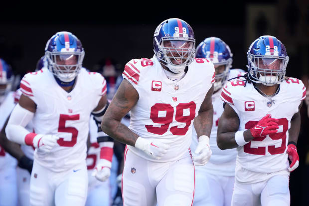 NY Giants pass-rusher was called for horrific roughing the passer vs. Lions