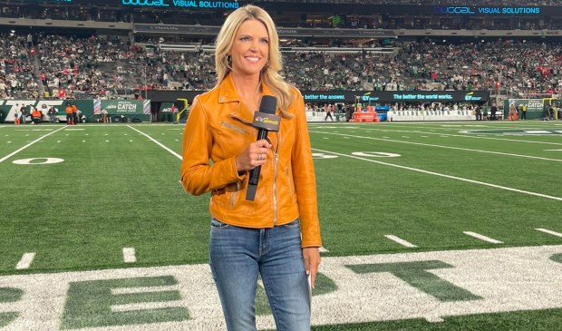 Melissa Stark has fit in nicely on NBC's 'Sunday Night Football' - The  Boston Globe