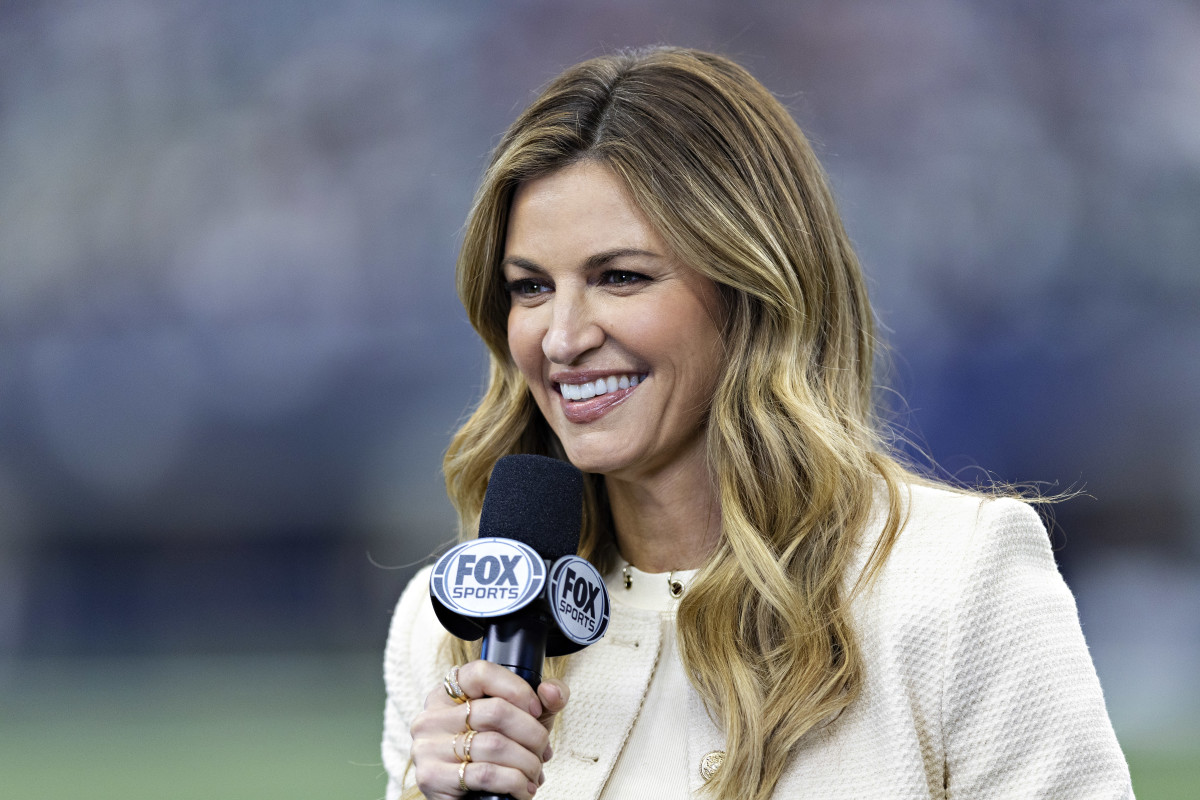 Erin Andrews Shares Behind-The-Scenes Glimpse Of Her Pregame Routine, The  Spun