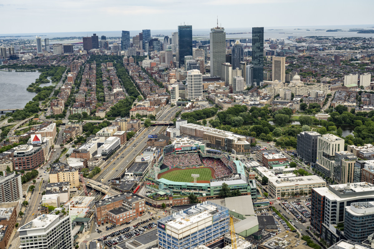 https://thespun.com/.image/c_fit%2Ch_800%2Cw_1200/MjEwNTE2NTc3Mjc4MjQwNzQ1/fenway-park-aerial-general-views.jpg