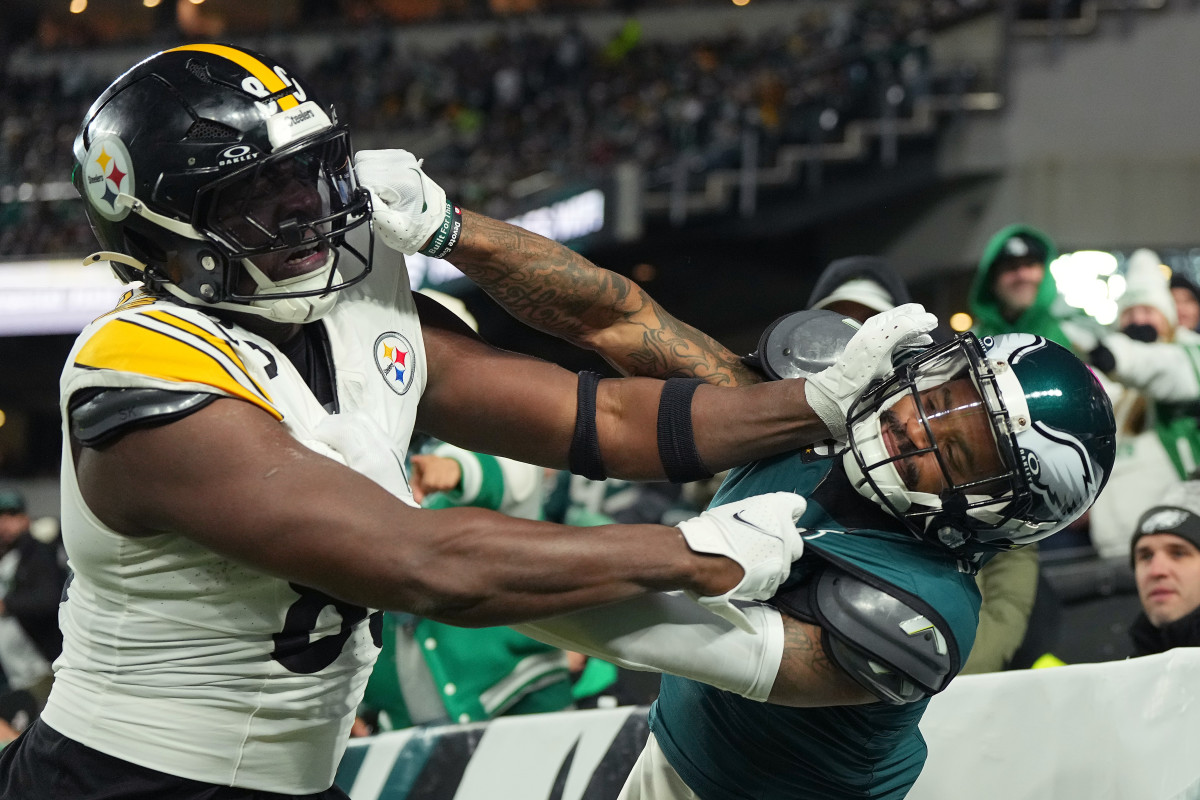 https://thespun.com/.image/c_fit%2Ch_800%2Cw_1200/MjExNDQwMjk1ODk0NTkwNjIz/pittsburgh-steelers-v-philadelphia-eagles.jpg