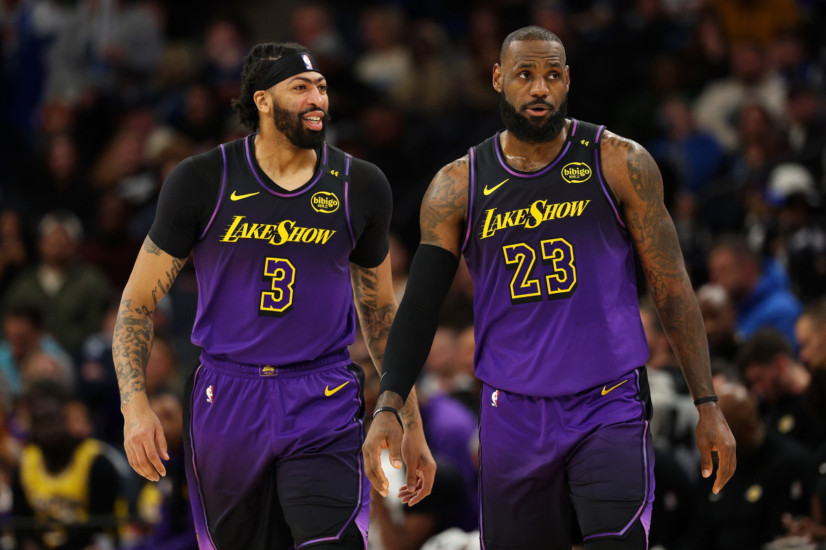 https://thespun.com/.image/c_fit%2Ch_800%2Cw_1200/MjExNDczMDYyNDY4NTkzNjUy/los-angeles-lakers-v-minnesota-timberwolves.jpg