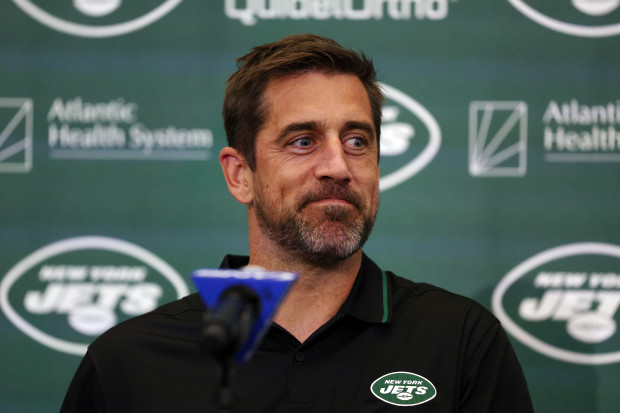 Jets Introduce Aaron Rodgers at News Conference After Trade - The