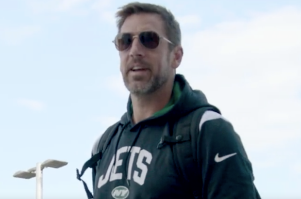 Former NFL Star Gives Stern Warning To Jets QB Aaron Rodgers