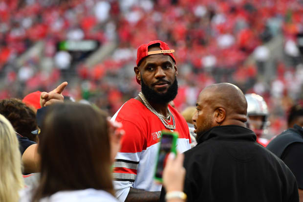 Look: LeBron James Sends Gift To Ohio State’s Football Team Before Michigan Game