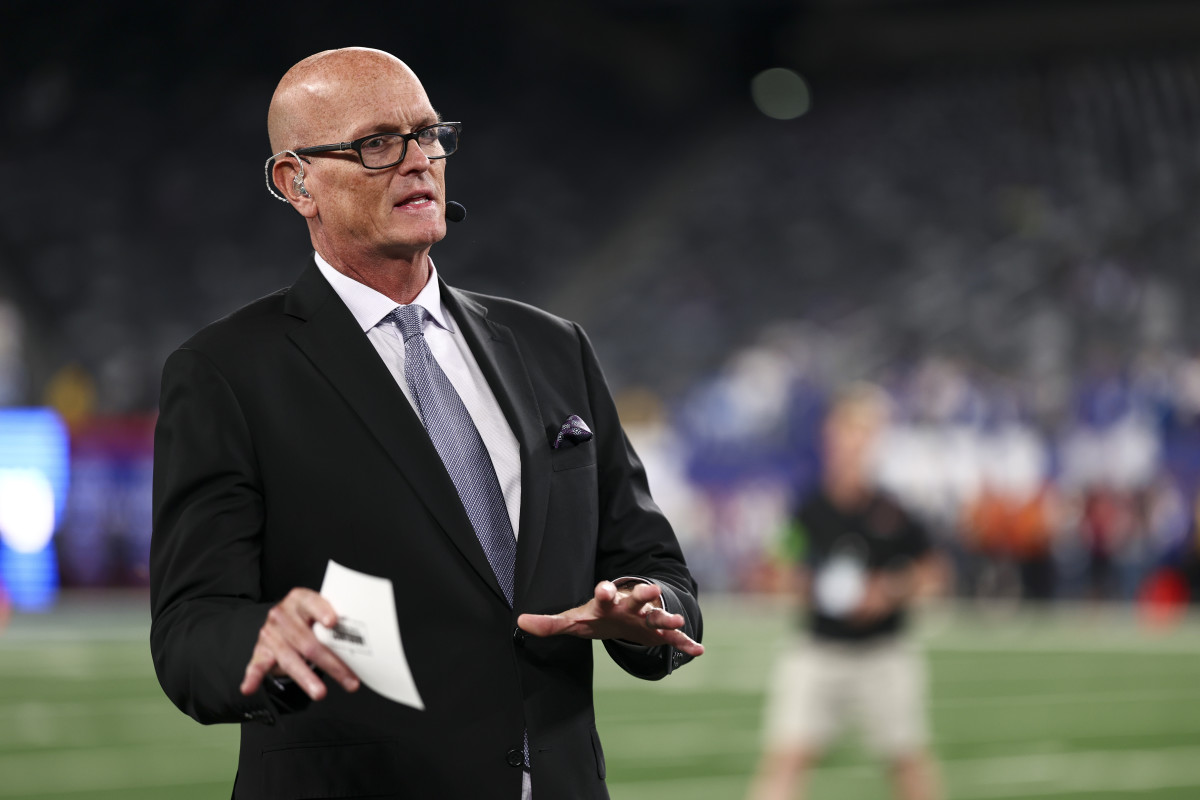 Scott Van Pelt's Reaction To Kirk Herbstreit's Tribute For Ben Is Going Viral