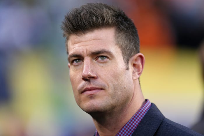Jesse Palmer at the Super Bowl on the field.