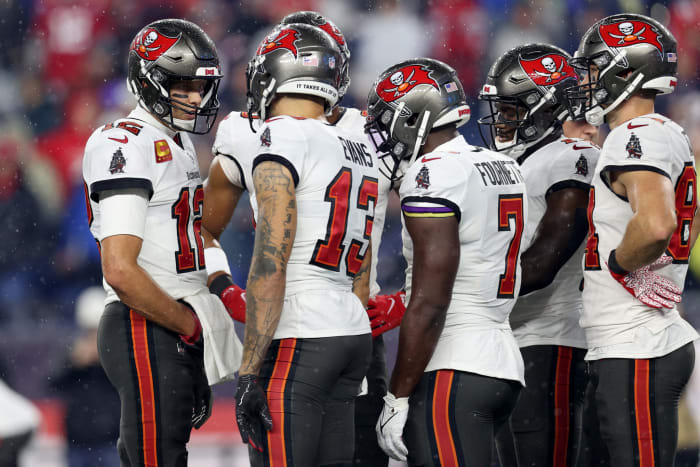 Bucs Have NFL's Oldest Roster This Year: Fans React - The Spun: What's Trending In The Sports