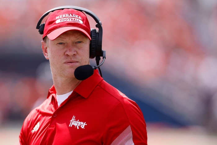 Scott Frost on the sideline at Illinois.
