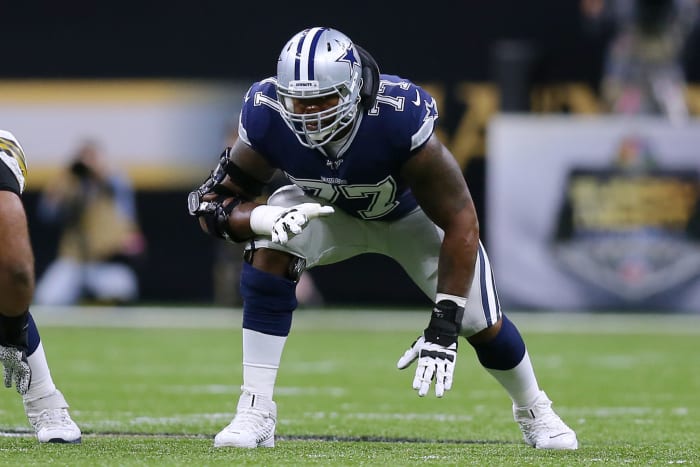 Tyron Smith on the field for the Cowboys.