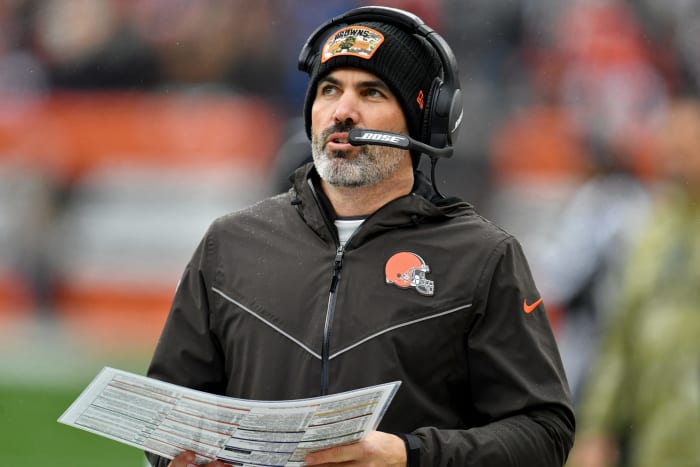 Cleveland Browns head coach Kevin Stefanski on the field.