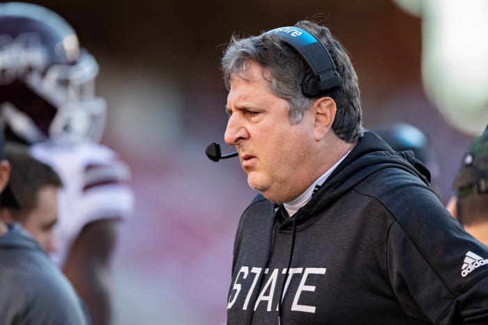 Mississippi State head coach Mike Leach.