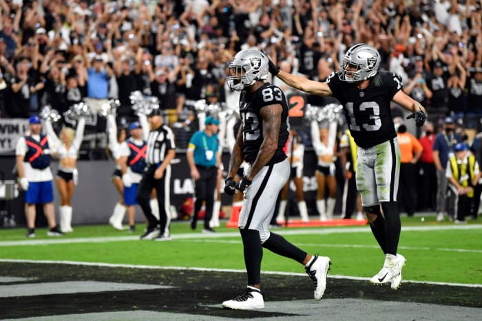 Darren Waller celebrates a touchdown.