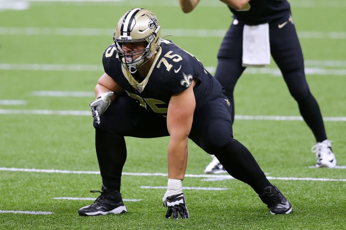 Andrus Peat on the field for the Saints.