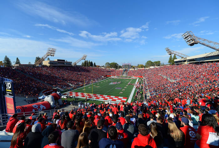 Fresno State Transfer Quarterback Jaylen Henderson Announces Commitment ...