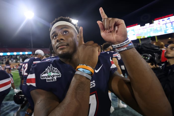 Malik Willis on the field for Liberty.