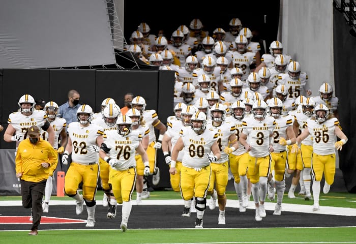 Wyoming comes out of tunnel.