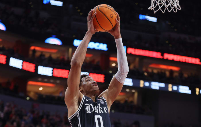 Duke's Wendell Moore goes up for a layup.