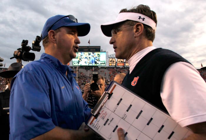Skip Holtz speaks with Gus Malzahn.