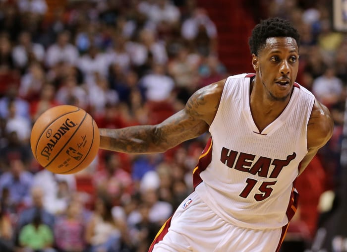 Mario Chalmers dribbling the ball for the Miami Heat.