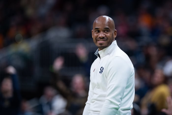 Saint Peters head coach Holloway.