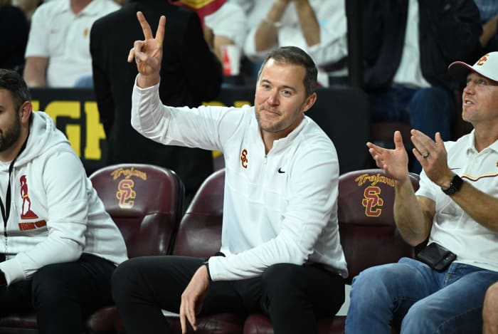 Lincoln Riley at a USC game.