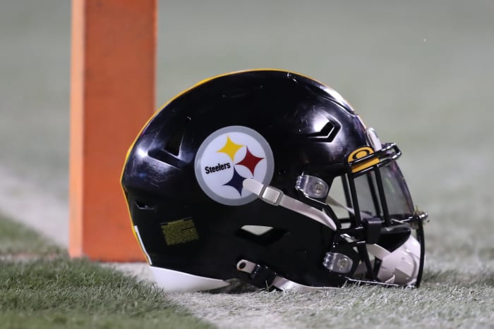 Pittsburgh Steelers helmet